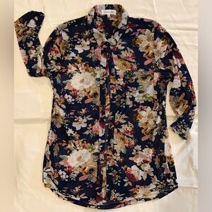 Gorgeous sheer floral Eden & Olivia blouse